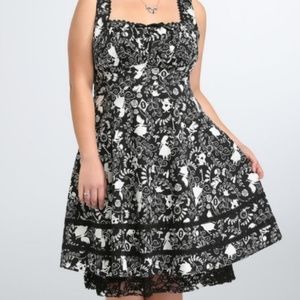 NWT Alice in Wonderland Dress